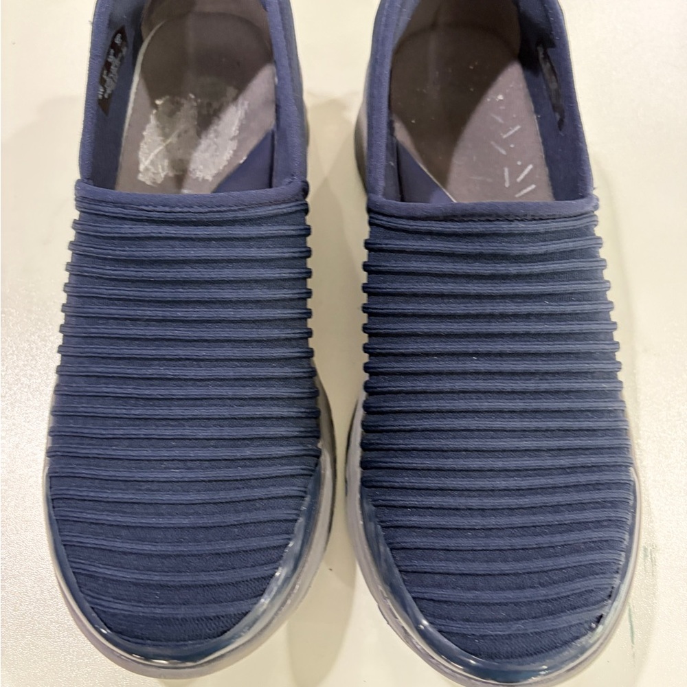 Bzees Navy Blue Women's Sneakers 8W